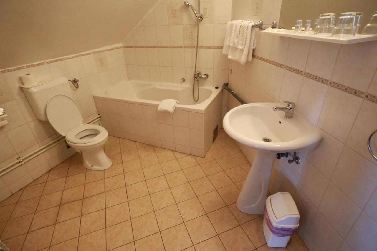 Rustika Sobe Bed and Breakfast Osijek Eksteriør billede