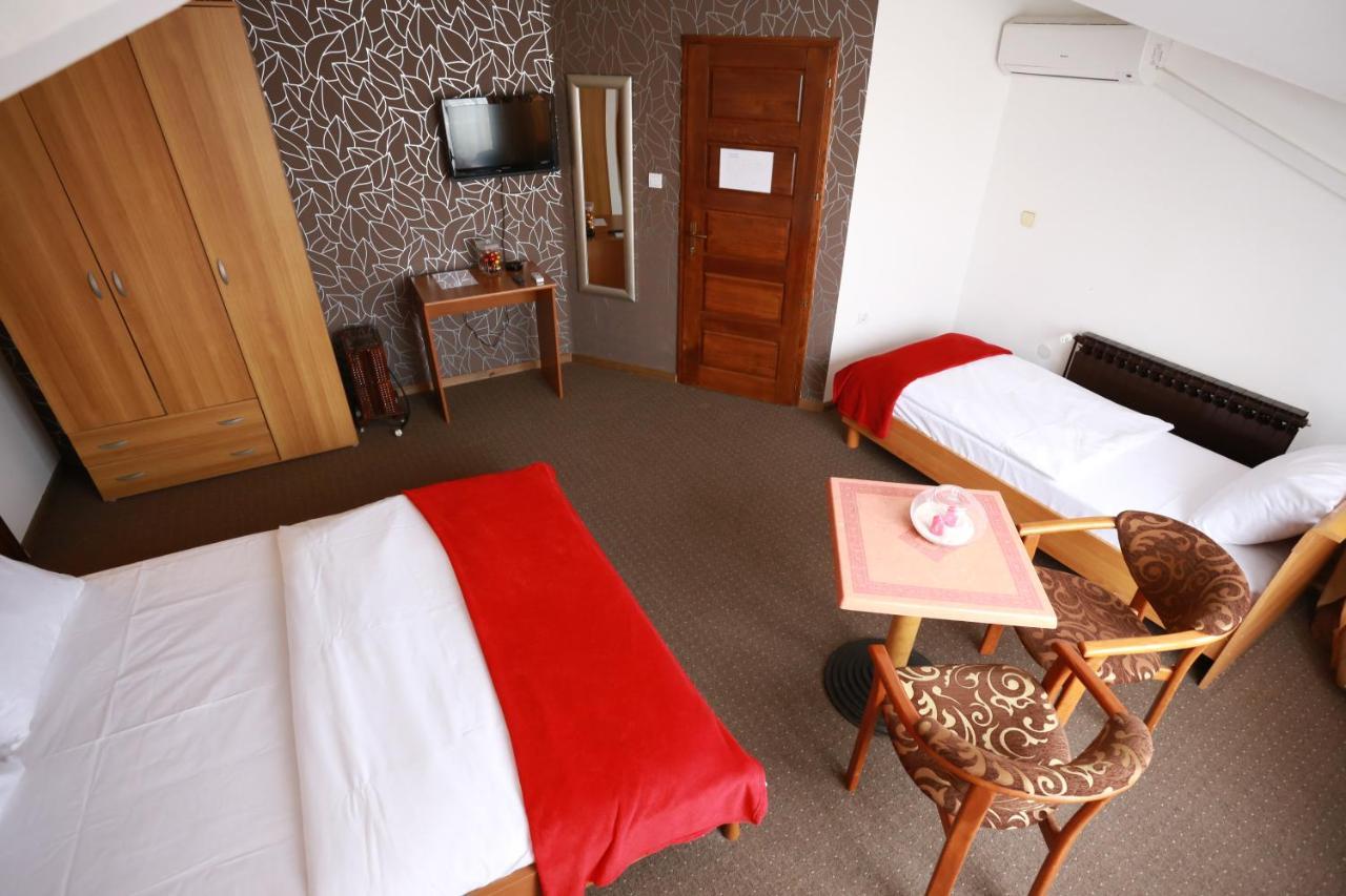 Rustika Sobe Bed and Breakfast Osijek Eksteriør billede