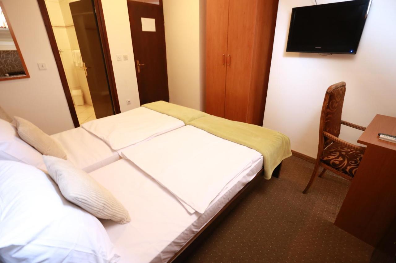 Rustika Sobe Bed and Breakfast Osijek Eksteriør billede